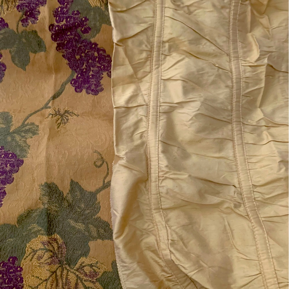 Vintage Kravet Couture embroidered vineyard fabric - Picture 3 of 3